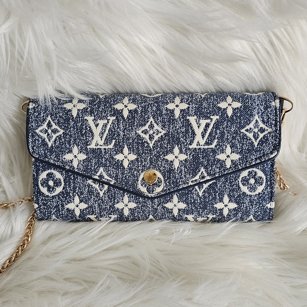 โSOLDโ ๐ **LIMITED EDITION** Louis Vuitton Denim Long Wallet ๐ - Picture 3 of 12